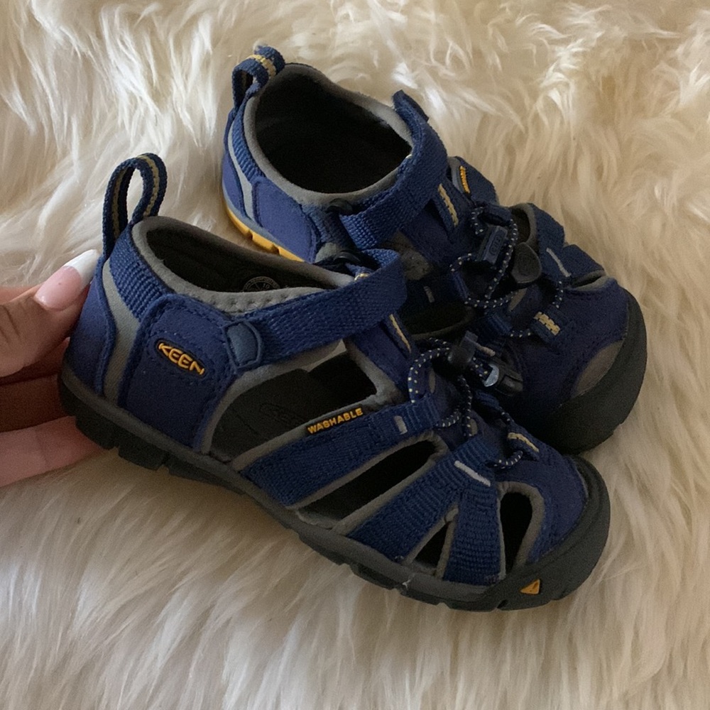 Keen sandals unisex